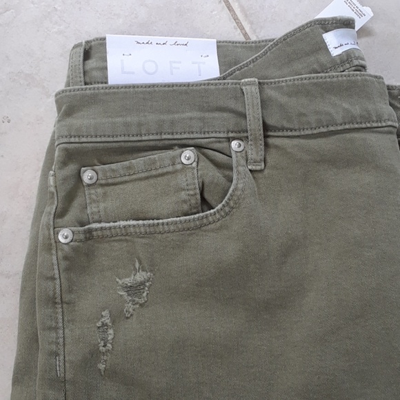 LOFT Denim - LOFT NWT Olive Green Distressed Boyfriend Crop LOFT Denim - LOFT NWT Olive Green Distressed Boyfriend Crop